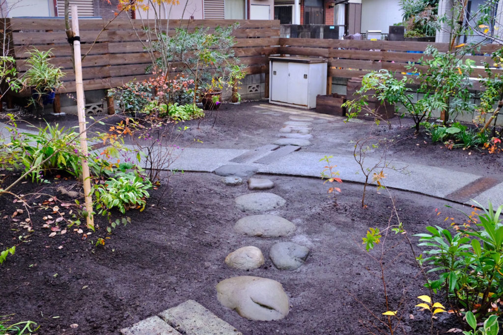 A8177372 3D38 40BB 8310 E0F3F3C042EA 228 0000000162A4E269 1024x683 - Making a natural style Japanese garden (part 5)