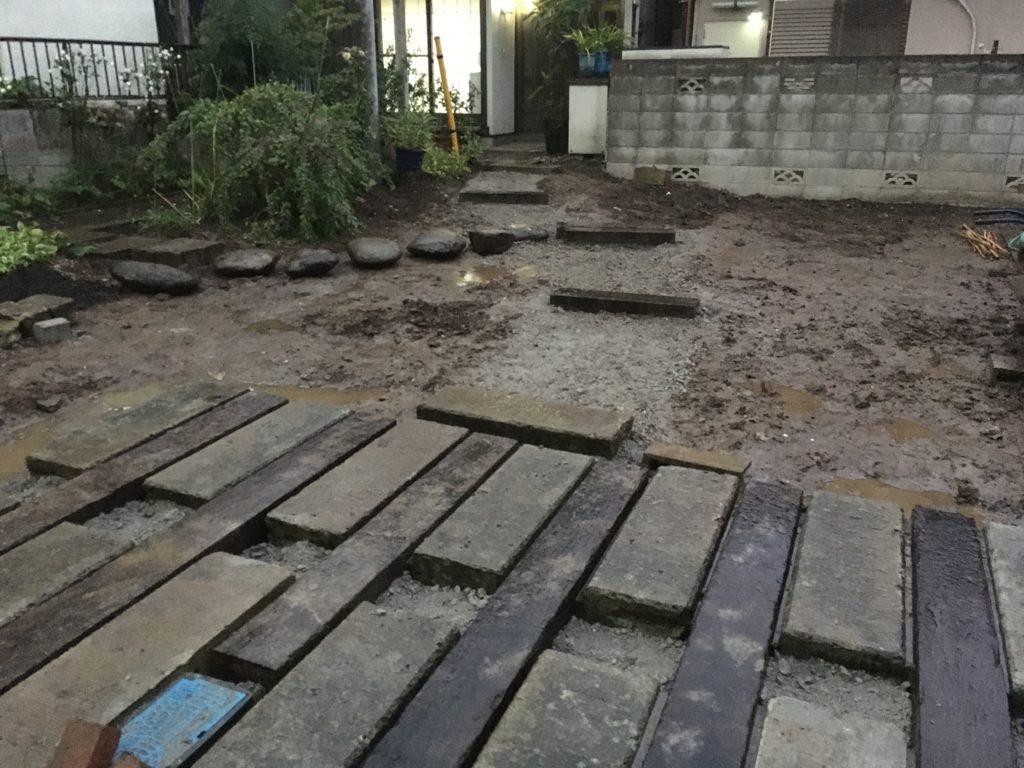 IMG 0345 1024x768 - Making a natural style Japanese garden (part 3)