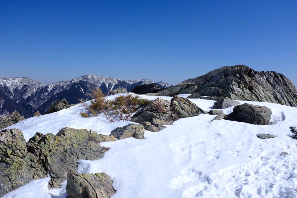 DSCF18293 1024x683 - 北岳への冬期合宿